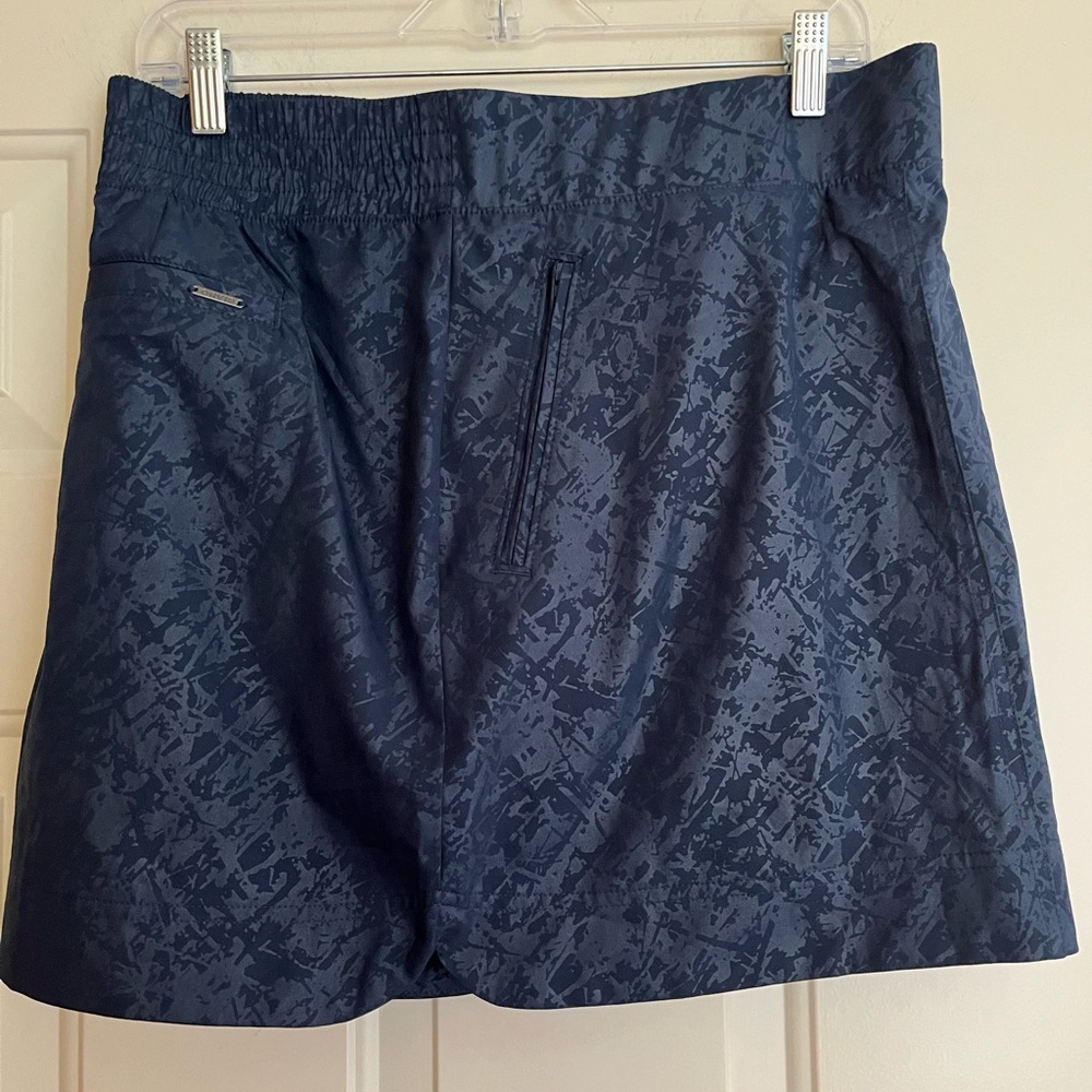 Orvis Navy Blue Embossed Pattern Active Travel Sk… - image 4